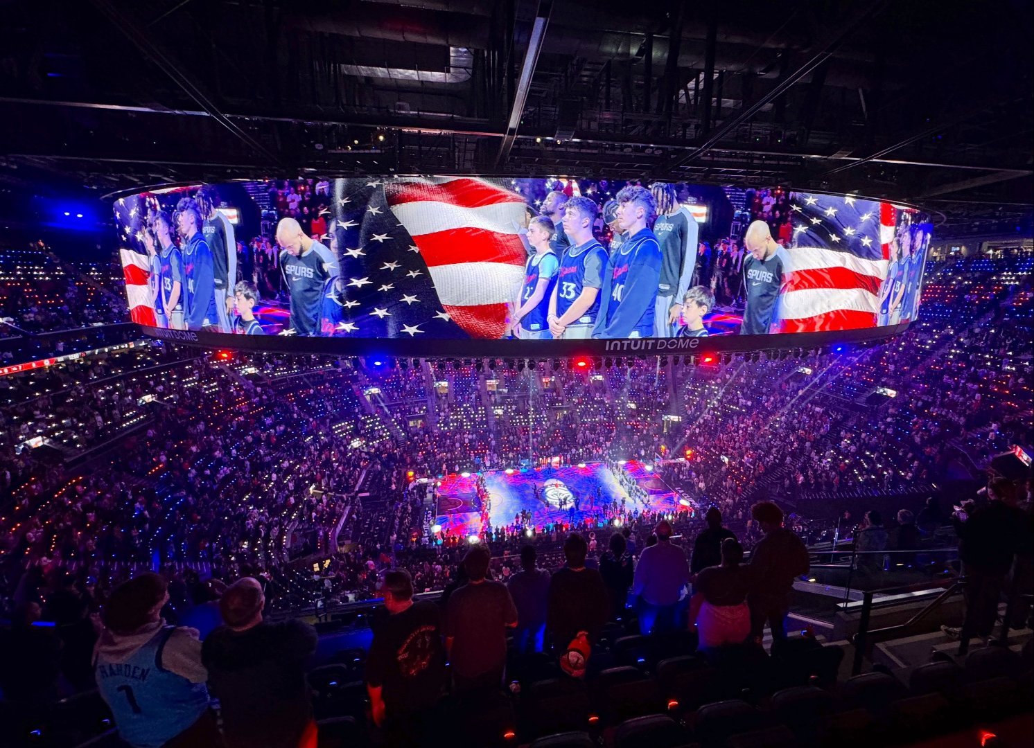 九游游戏-莱万多夫斯基重返赛场,比赛规则变更首场状态出色,TL观众沸腾!赢得满堂喝彩的简单介绍