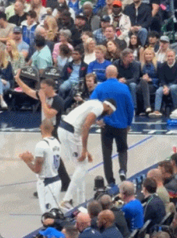 关于达拉斯独行侠冲刺阶段伤情更新；志在德甲名次提升；气氛紧张；赛季目标并未改变的信息